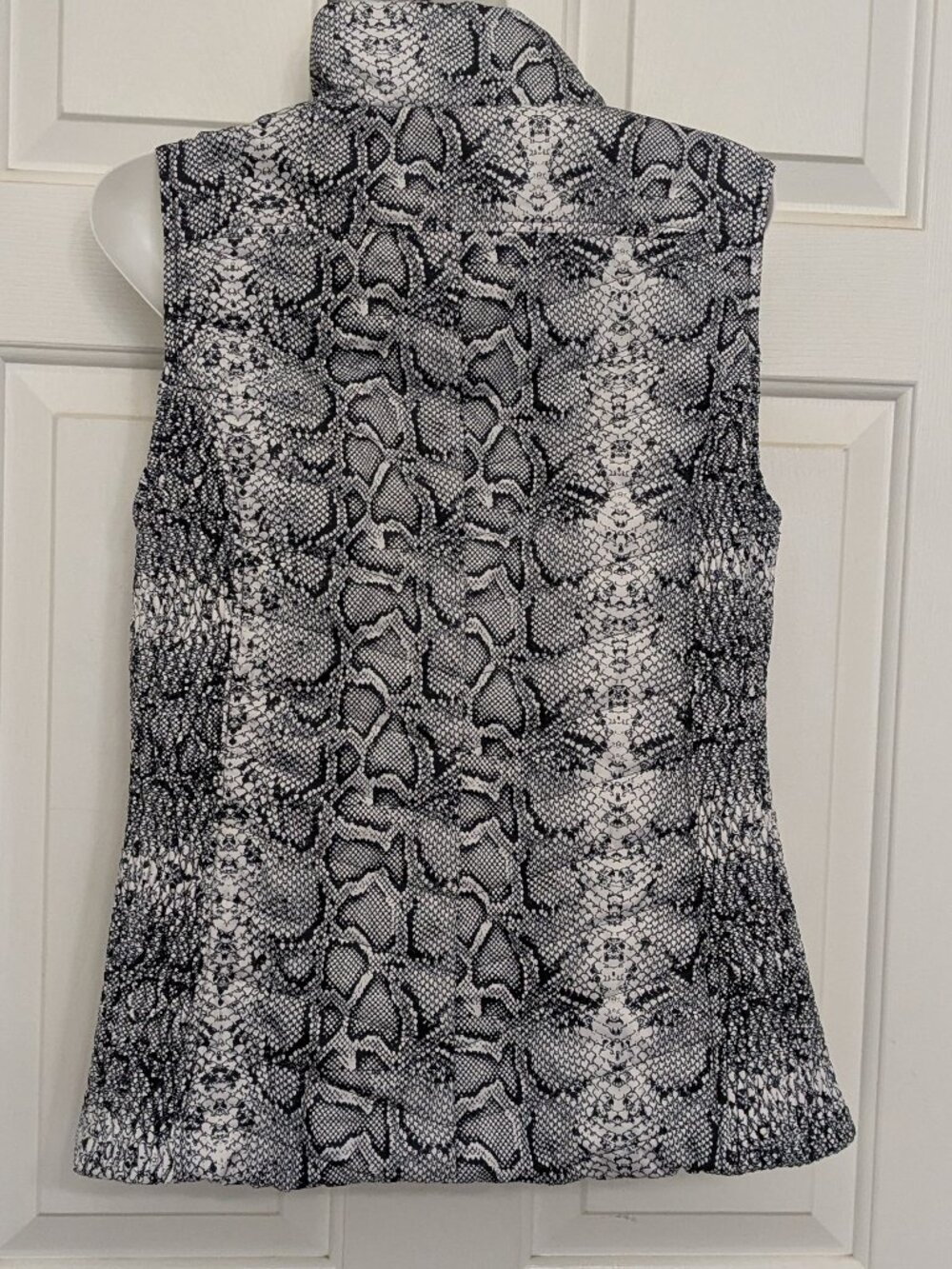 Marc New York Andrew Marc  Snake Vest Women Size M - Picture 6 of 8